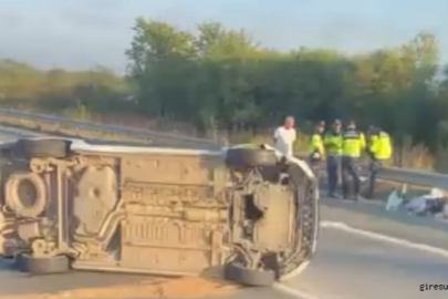 Devrilen otomobilde 6 kişi yaralandı...