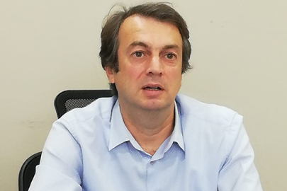 Prof. Dr. Hakan Kutoğlu, Yerkabuğu yer değiştirdi!