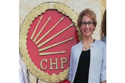 Zerrin Yılmaz, ilçe Başkanı Ali Kocamanoğlu’na rakip oldu ...