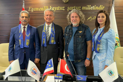 İmzalar kardeşlik için atıldı