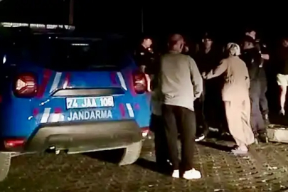 Genç adam çatıya çıkarak canına kıymaK istedi!