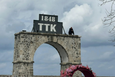 Zonguldak Adliyesi önünde intihar teşebbüsü...