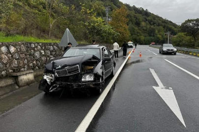 Kontrolden çıkan Lüks Araç Kaza Yaptı!