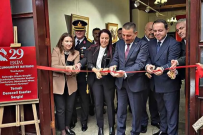 Cumhuriyet sergisi açıldı!