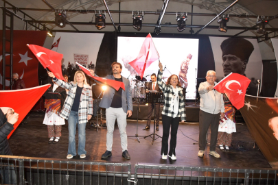 CUMHURİYETİN KALESİ KDZ. EREĞLİ’DE, ON BİNLER SOKAKTAYDI