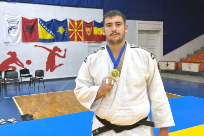 BEUN’lu Berat Hıdır, Balkan Şampiyonu oldu!