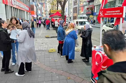 Yeniden Refah Partisi üye standı kurdu!