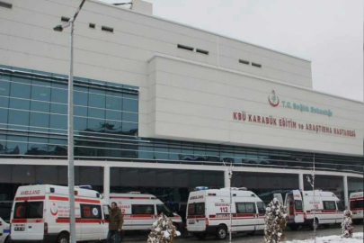 Yolun karşısına geçen 12 yaşındaki çocuğa otomobil çarptı!