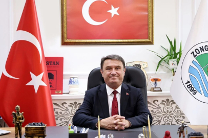 Tahsin Erdem, “Atatürk’ün düşüncelerinin, ilke ve devrimlerinin her zaman yol gösterici olduğuna dikkat çekti“