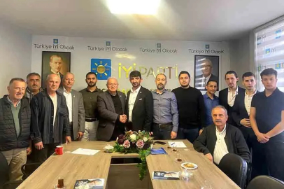 Zafer Partisi'nden İstifa Eden Gençler İyi Parti'ye Katıldı