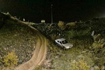 Otomobil viyadükten uçtu! 1 yaralı