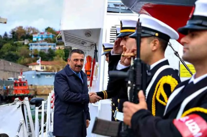 Vali Osman Hacıbektaşoğlu, TCSG 86 Botunu ziyaret etti