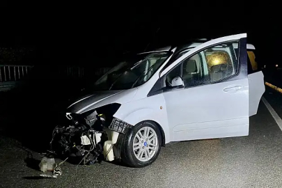 Otomobil bariyerlere çarptı: 3 yaralı