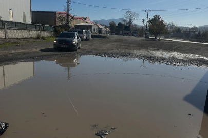 Kapalı pazar yerinde vatandaşın çilesi bitmiyor!