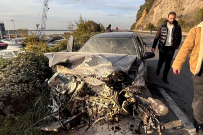 Otomobil bariyere çarptı: 1 yaralı