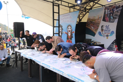 Hamsi yeme yarışması düzenlendi!