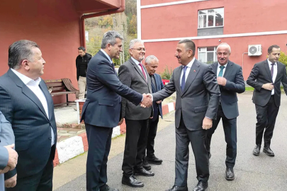Vali Osman Hacıbektaşoğlu, İl Genel Meclisini ziyaret etti