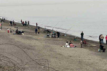 Sahiller olta avcılarıyla dolup taştı!