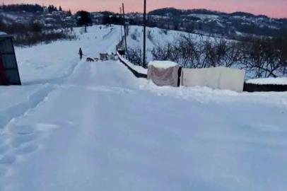 Esentepe Mahallesi'nde yol 3 gündür kapalı!