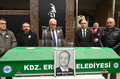 SERTAN OCAKCI İÇİN BELEDİYE ÖNÜNDE TÖREN DÜZENLENDİ