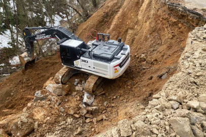 3 gün arayla iki heyelan: Yol kapandı!