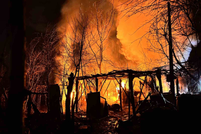 Ardiye yangını eve sıçramadan söndürüldü!