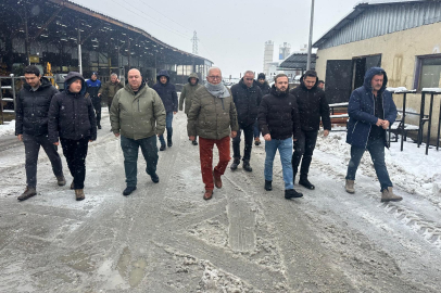 BAŞKAN POSBIYIK, KARLA MÜCADELE ÇALIŞMALARINI SAHADA DENETLEDİ
