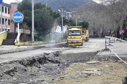 İş makinesi su borusunu patlattı!