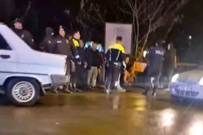 Sözlü tartışma bıçaklı kavgaya dönüştü: 2 yaralı