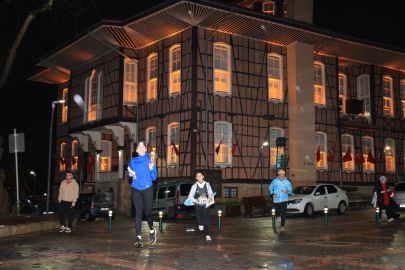 Bursa'da gece atmosferinde oryantiring