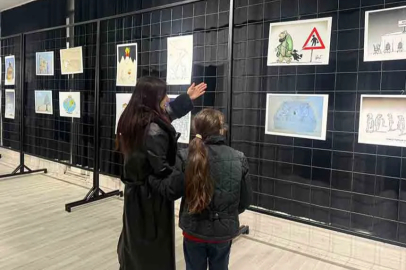 Üçü Bir Arada” Karikatür Sergisi sanatseverlerle buluştu