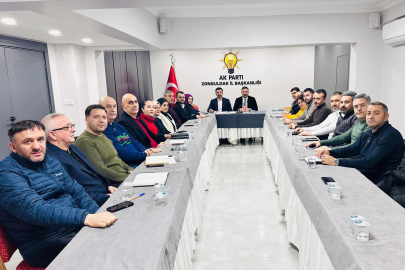 AK Parti’den yeni binasında ilk toplantı!