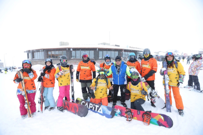 Kayseri Büyükşehir'den kayak okulu hizmeti