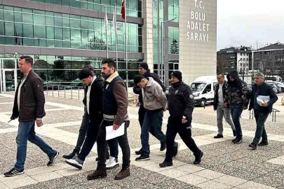 "Polisiz" diyerek yaşlı çifti 2,3 milyon lira dolandırdılar