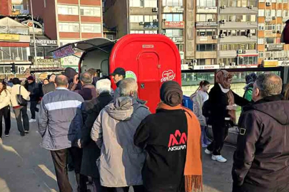 Salep alabilmek için sırada beklediler