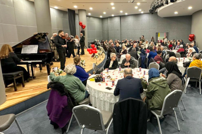 Zaman meydan okuyan sevgiler buluştu