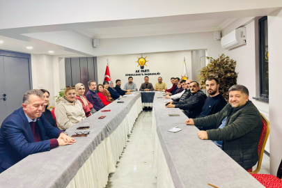 AK Parti Merkez İlçe Toplandı!