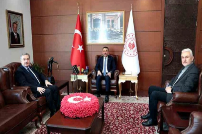 MHP İl ve İlçe Başkanı Vali Hacıbektaşoğlu’nu ziyaret etti