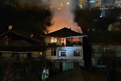 3 Katlı Binada Yangın!