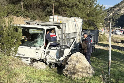 Katliam gibi kaza: 2 ölü 4 yaralı!