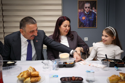 Vali Hacıbektaşoğlu gençlerle TÜGVA iftarında buluştu!