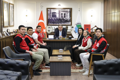 Genç Kızılay’dan Başkan Erdem’e ziyaret