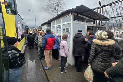 Ücretsiz kart dağıtımında uzun kuyruk