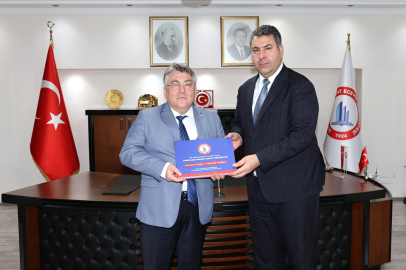 Kaymakam Yılmaz’dan Rektör Özölçer’e ziyaret!