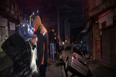 Otomobil boşluğa düştü!