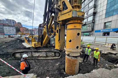 Merkez Çarşısı inşaatında kazık çakma işlemi başladı!