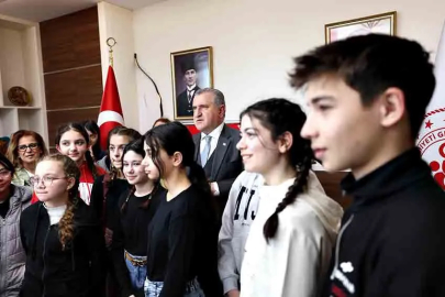 Zonguldaklı Gençler “Küçük Kara Balık” Müzikali ile İstanbul’da Sahne aldı