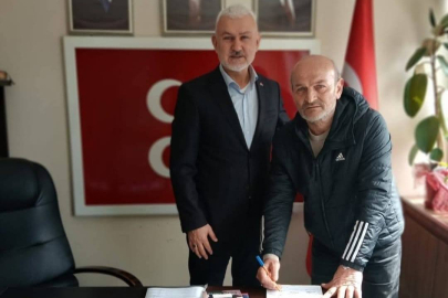 Selami Yoğurtçu MHP'ye üye oldu!