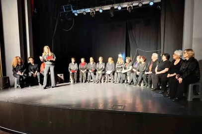 Zonguldak’ta tiyatro rüzgarı: Salonlar dolup taştı