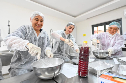 Mersin’de kan portakalı lokumla buluştu